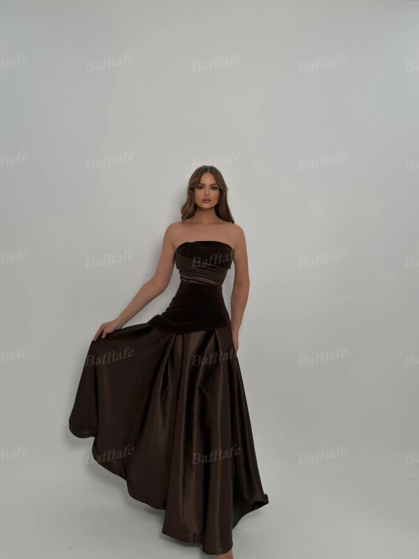 Bafftafe العربية البني الساتان المخملية فساتين لحضور الحفلات الموسيقية الطويلة مخصصة مساء فستان المرأة بدون حمالات طول الأرض فساتين وصيفة الشرف #3