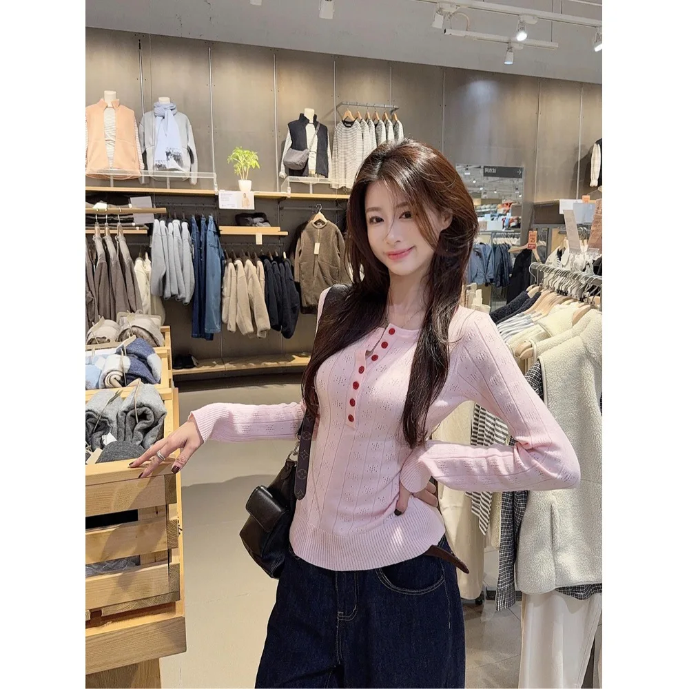 

Autumn 2025 Women's Long Sve Knitwear Button Design Innerwear Outerwear Pink High-End Feeling Commute Slim Fit Polyester F...