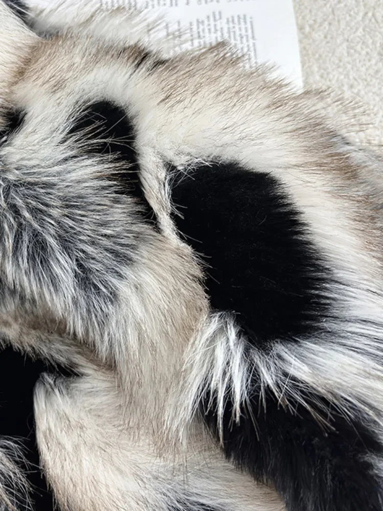 Abrigo de piel ecológico para mujer, chaqueta de piel de zorro de imitación corta y gruesa de felpa de manga larga holgada con solapa, novedad de invierno de 2025