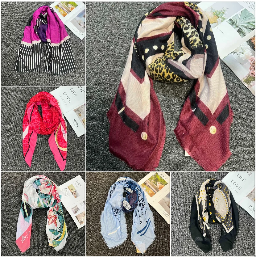 

Foreign Trade Original Order: Italian Embroidery Printed Beach Sunshade Fashion Decoration Women's Scarf, Shawl