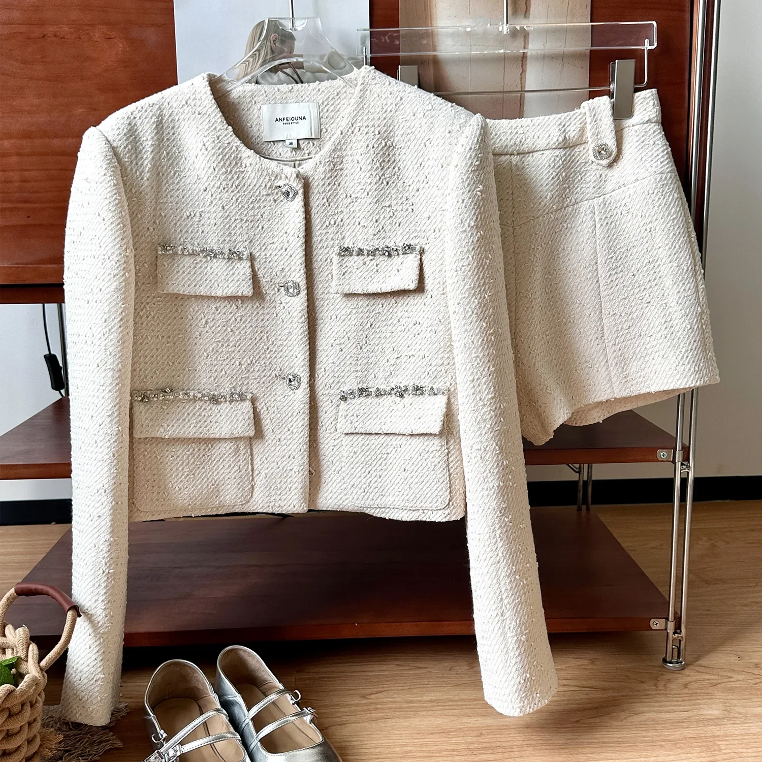 2 Piece Shorts Sets Women Outfit 2024 Luxury Beige Crystal Beaded Tweed Jacket and Shorts Set Suit Conjuntos Cortos Women\'s Set