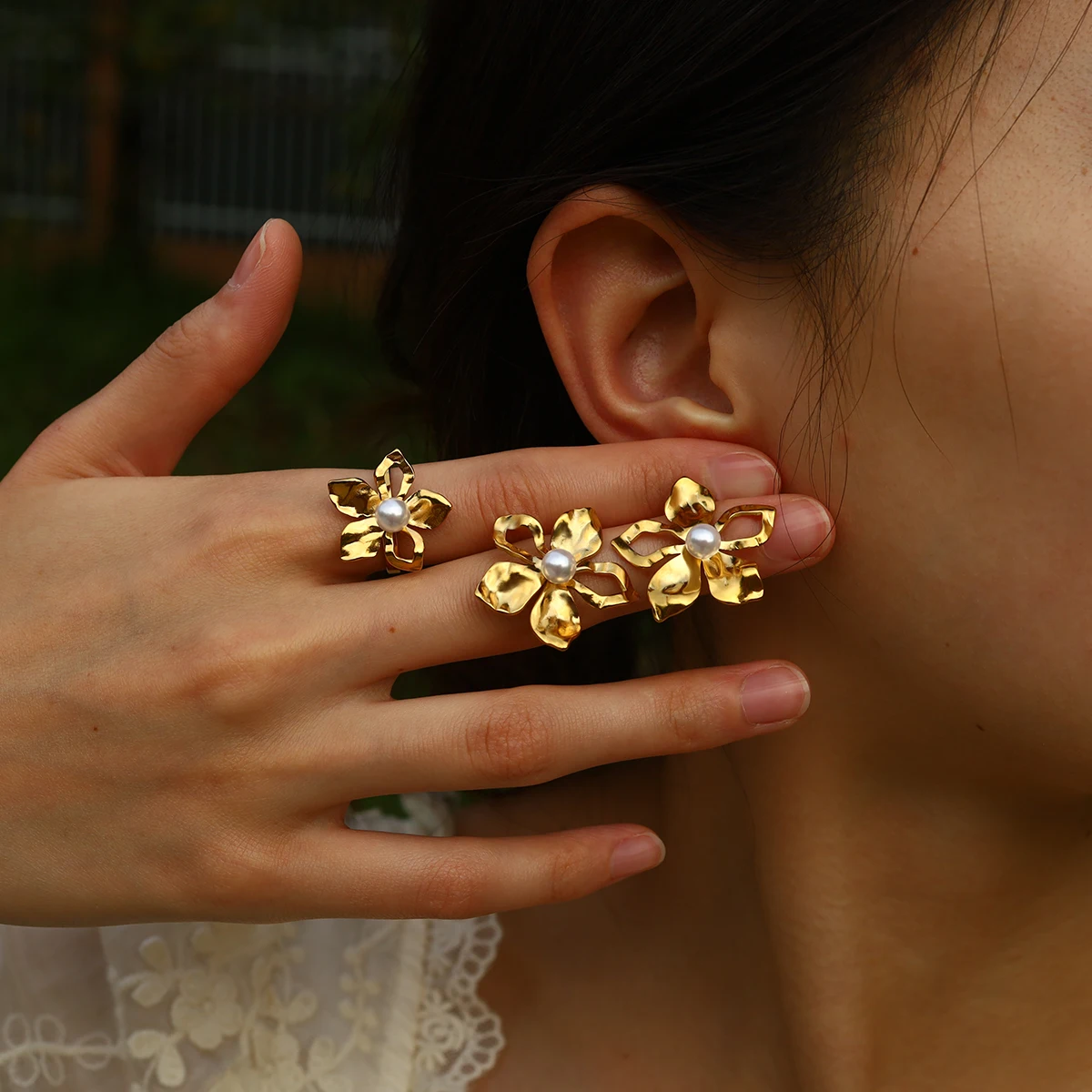 

WILD & FREE 18K Gold Plated Floral Stainless Steel Stud Earrings for Women Retro Pearl Chic Waterproof Trendy Jewelry
