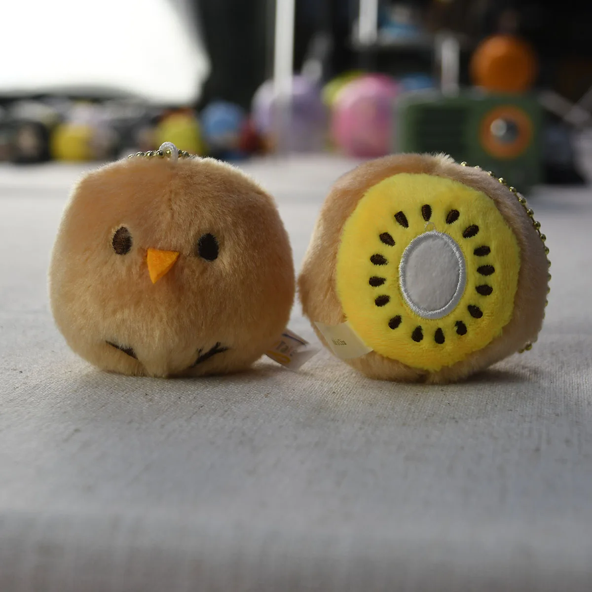 Yell World Peluche Kiwi – Llavero colgante suave para niños - imagen 3