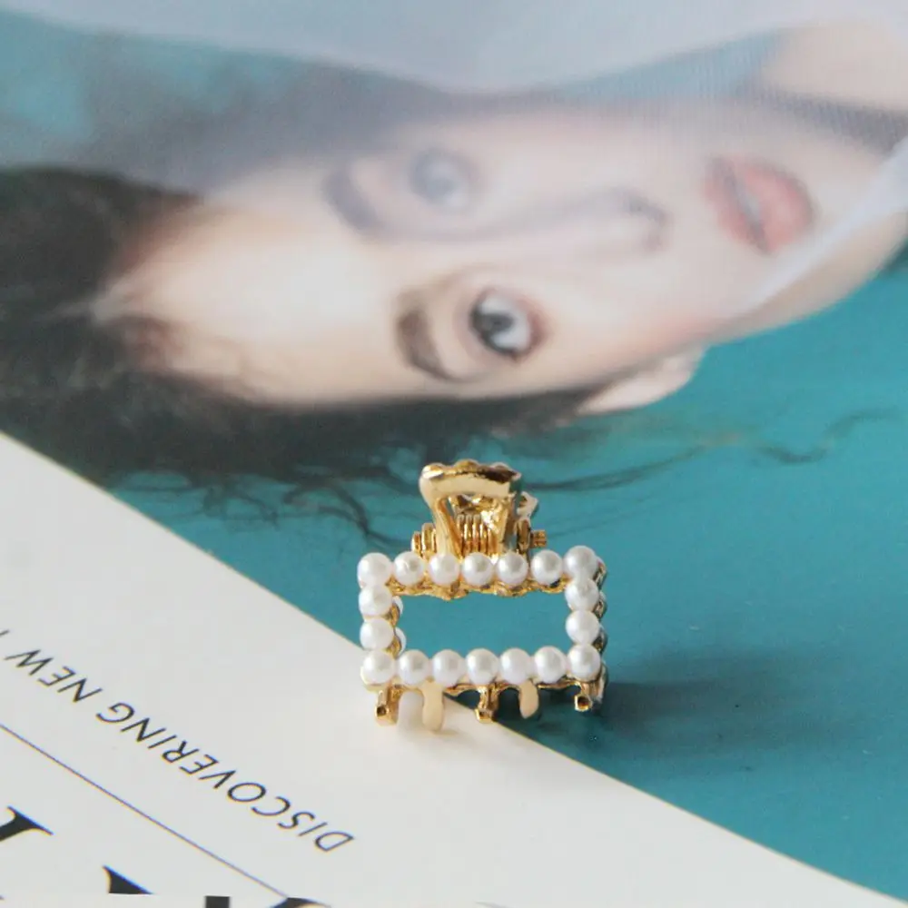 

Elegant Fashion Hairclip Crystal Pearl Rhinestone Geometric Mini Hair Crab Hair Claw