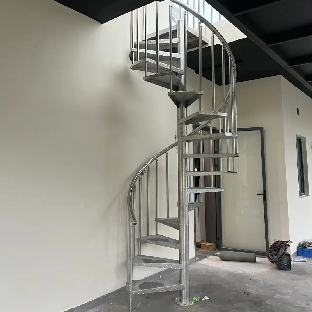Customization Modern Design Galvanized Steel Spiral Staircase Durable Outdoor Metal Indoor Usage for House and Apartment