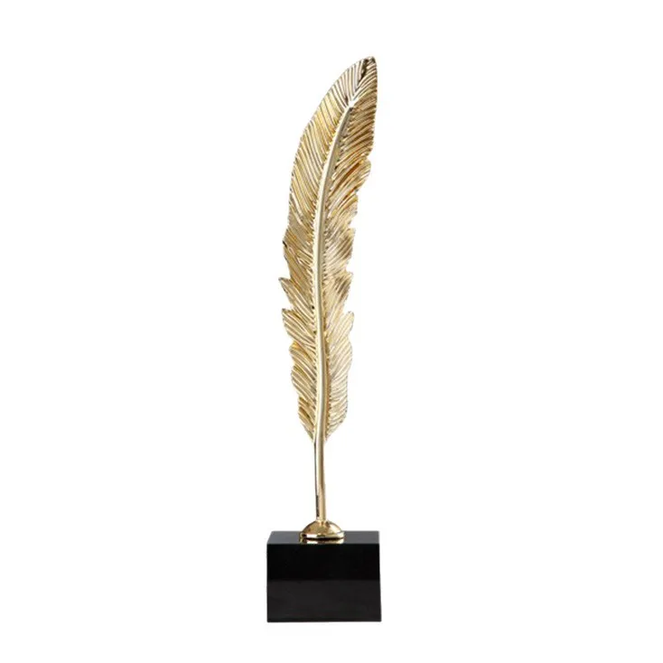 Chinese light luxury alloy crystal feather decorative ornament creative gold home living room decorative metal crafts