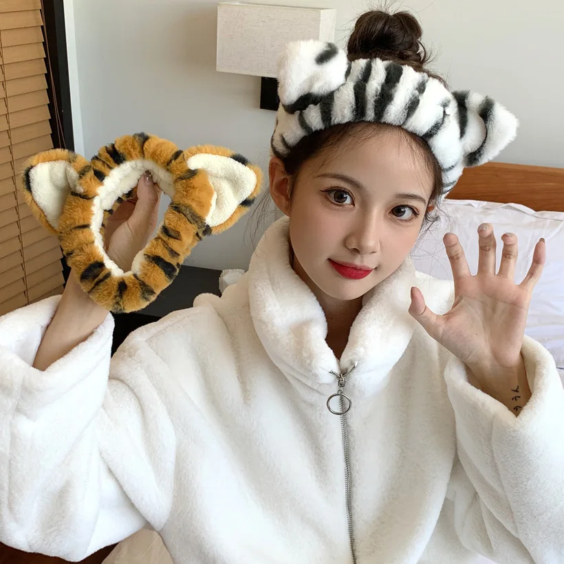 Tiger Wash Face Hair Holder Hairbands Soft Warm Coral Fleece Bow Animal Ears Headband for Women Girls Turban Headband