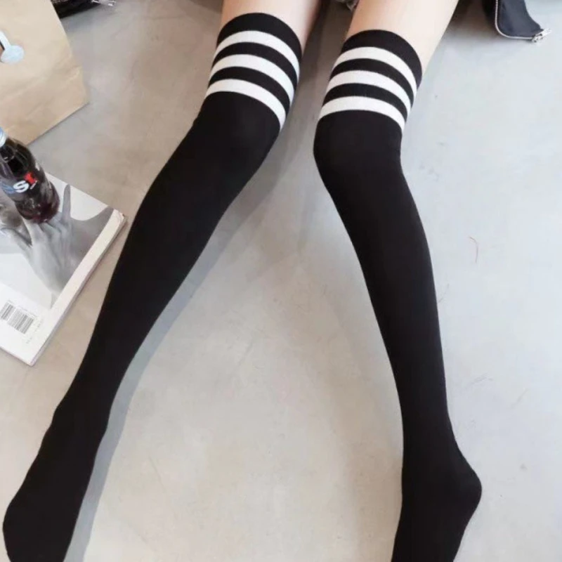 1 pair of 2026 new striped knee-high socks; featuring a sexy, charming preppy style and slightly stretchy fabric.