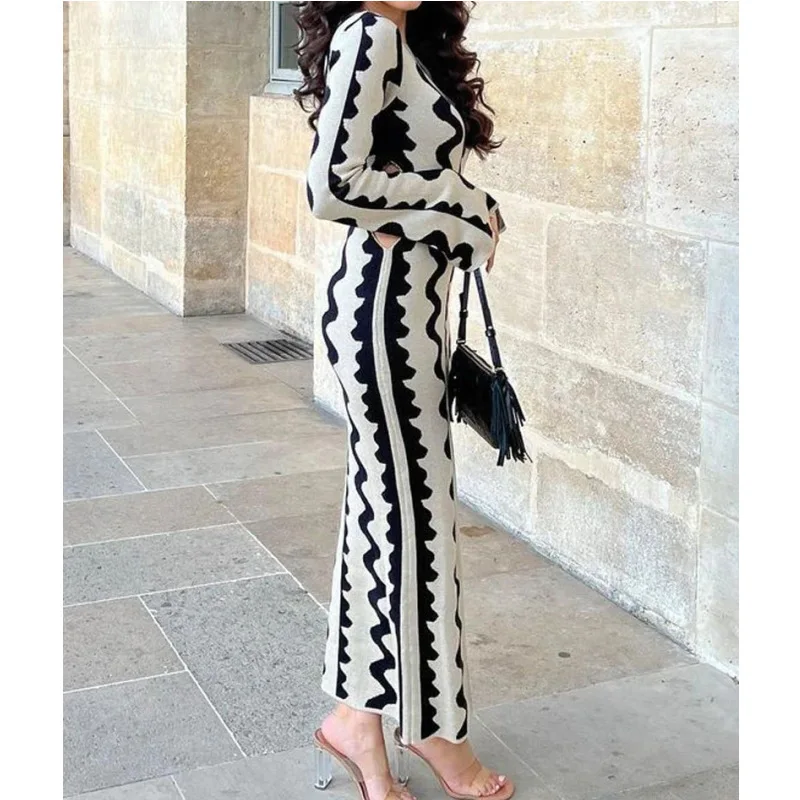 

Knitted slim high-waisted long-sleeved dress, fashionable, simple and versatile temperament, elegant vacation style high-end dre