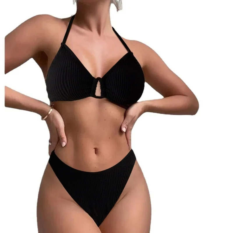 2023 neue und Bikini schwarze Bade bekleidung gestreifte kleine Brust Dreieck sexy Split für Frauen koreanischen Stil