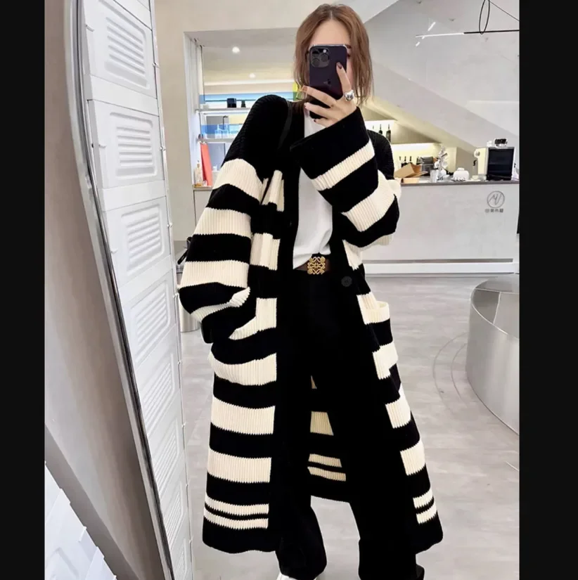 

2024 Autumn and Winter New Black and White Stripes Over the Knee Long Sweater Coat Lazy Relaxed Temperament Knit Cardigan