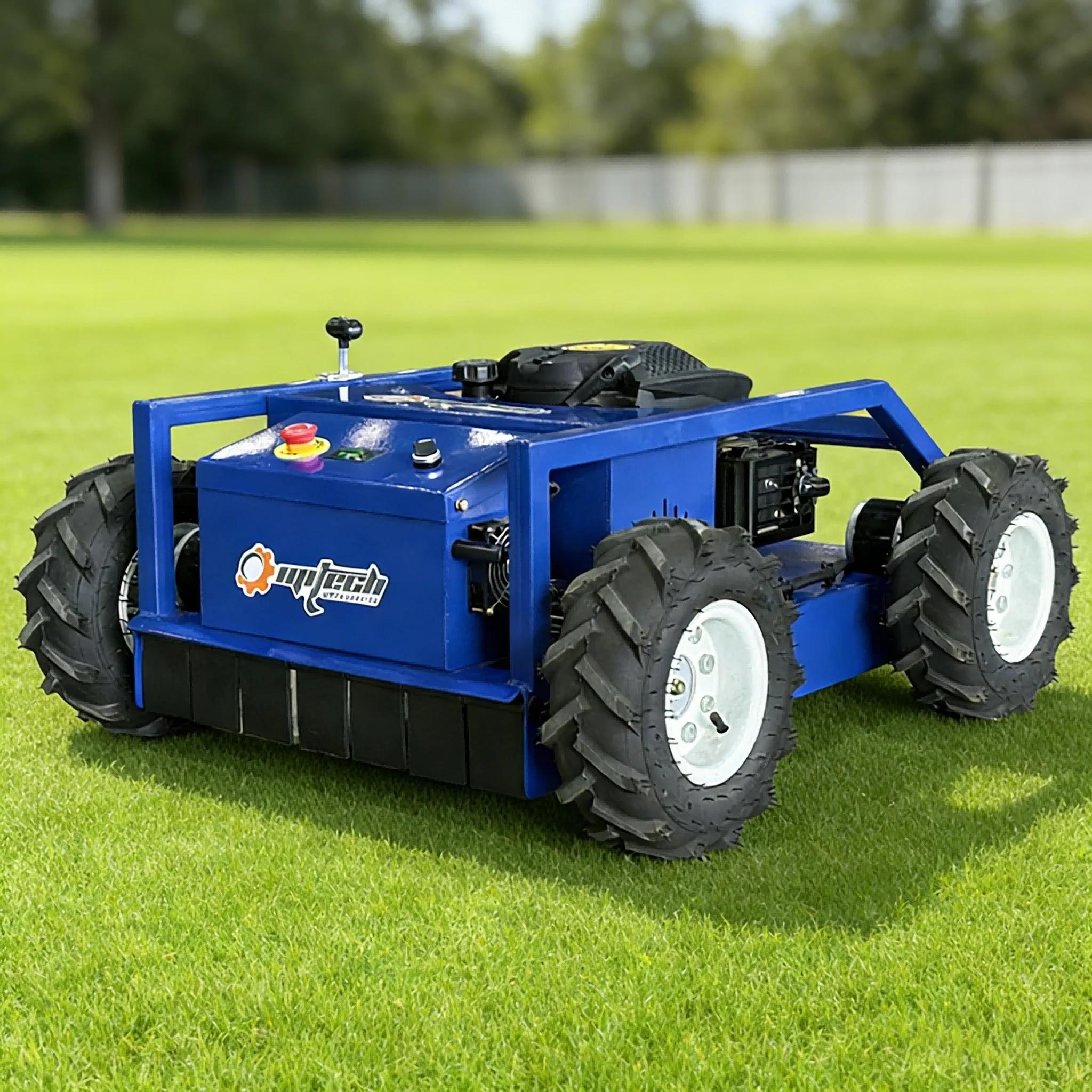 

Колесная косилка с поддержкой настройки и аварийным тормозом. Эффективный сейф для очистки наклона фермерского сада.