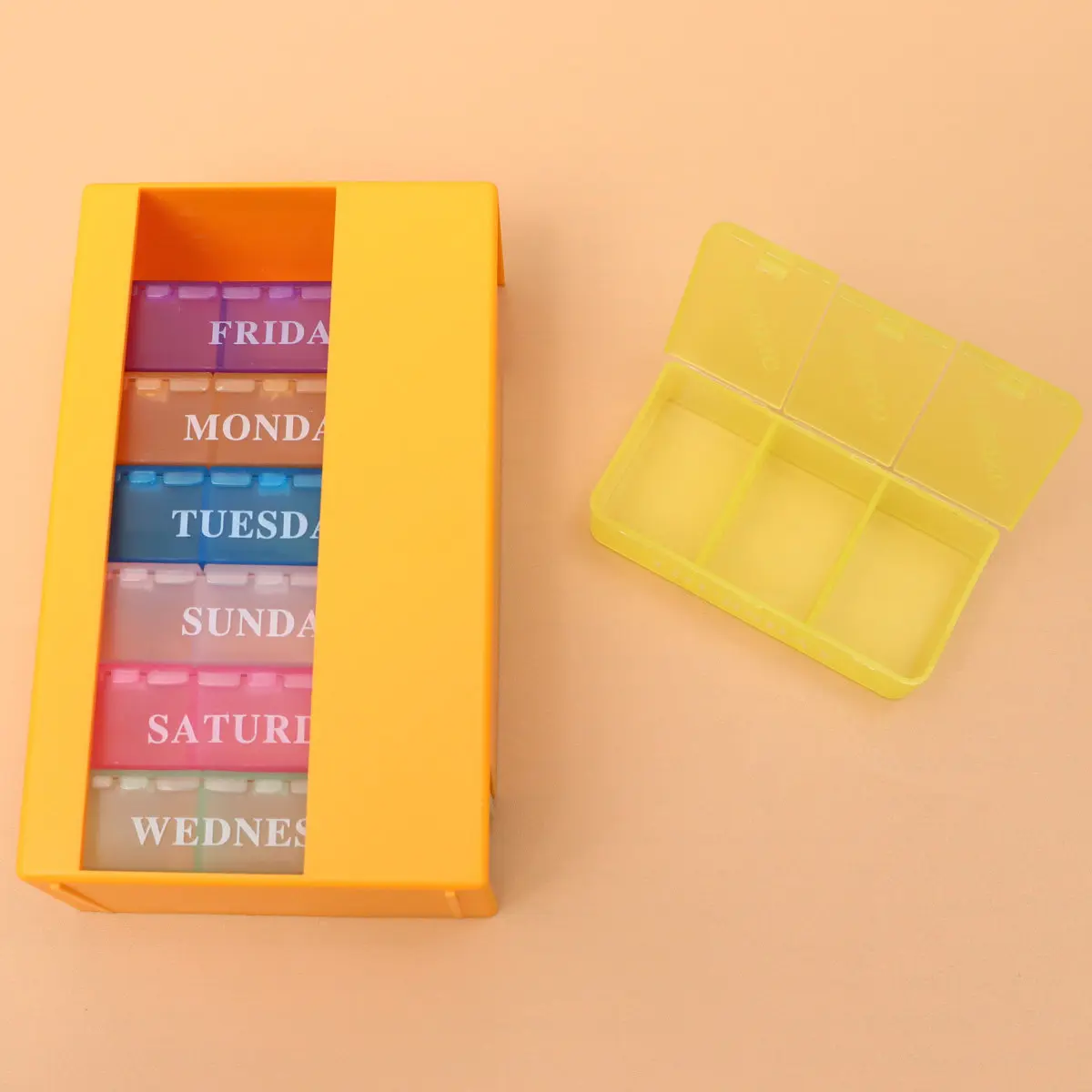 

Plastic 21-Grids Medicine Box Portable Pill Case Multifunction Travel Storage Organizer for Pills Jewelry Rings Ear Storage