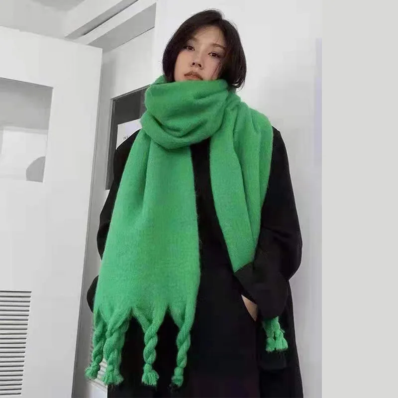 

New mohair AC solid color scarf for women's autumn and winter warm scarf, macaron color thick thick braid tassel scarf