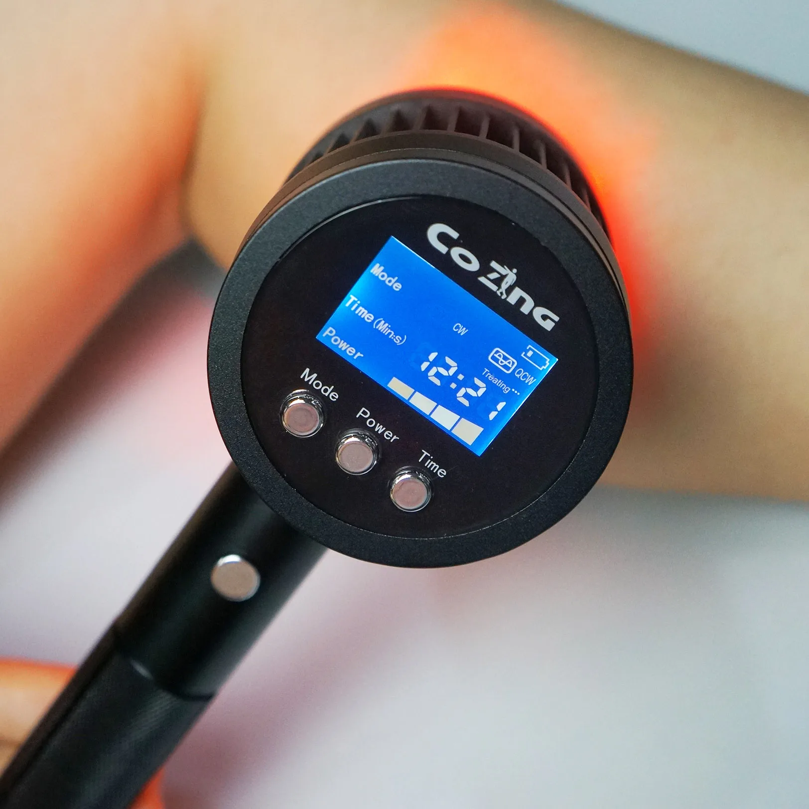 

Двухволновое лазерное терапевтическое устройство высокой мощности класса 4 (650 нм и 808 нм) - для лечения артрита у людей и травм животных, заживления ран