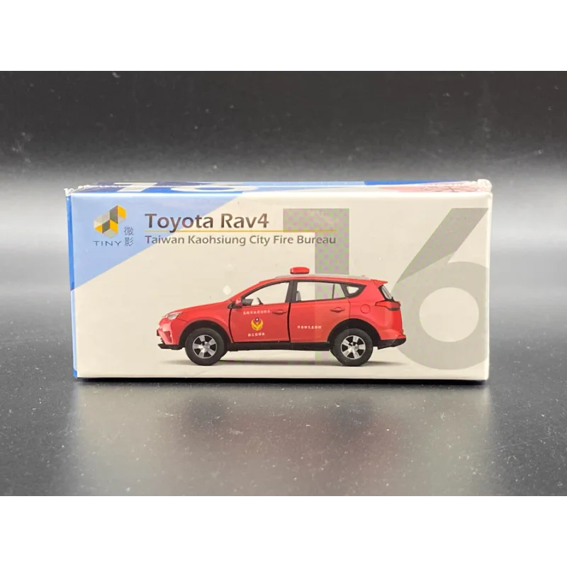 Diecast Minúsculo Escala 1:64 Toyota Rav4 # 16 Taiwan Polícia Motor de Futebol Liga Modelo de Carro Brinquedo Colecionável Presente Lembrança Ornamento de Exibição