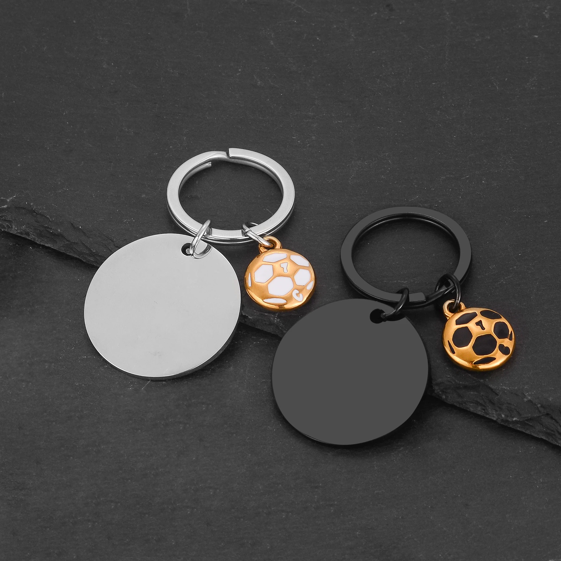 1 Buah Hadiah Gantungan Kunci Baja Tahan Karat untuk Mengenang Bintang Sepak Bola Lionel Messi Cristiano Ronaldo untuk Pria Teks Pribadi