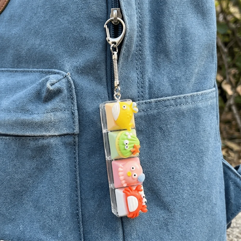 Cartoon 4-Key Marine Animals Keychain Ocean-themed Finger Button Ocean Miniature Fidget Keycap Funny Squeezable Dolphin Keychain