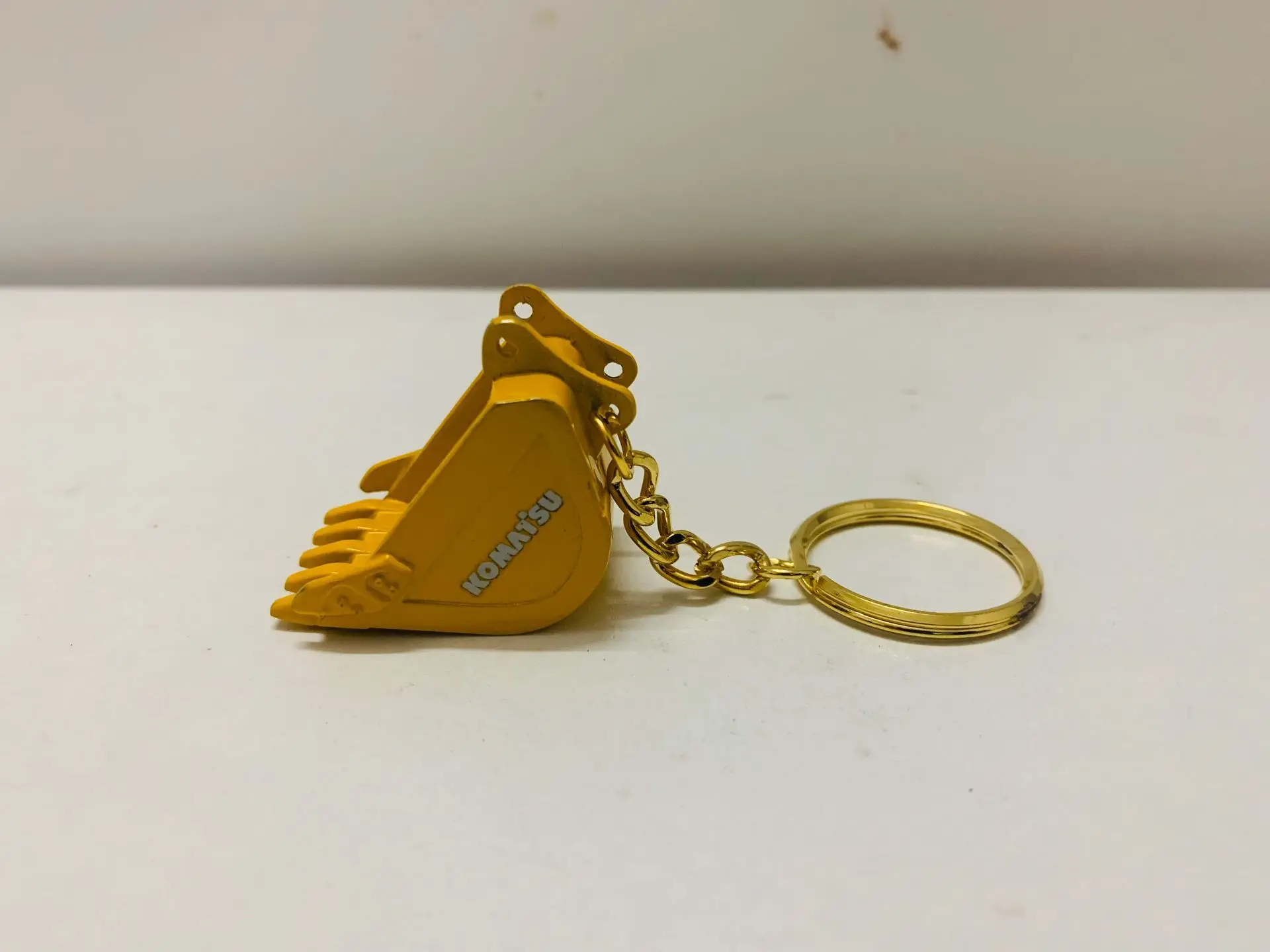 

Komatsu Bucket key chain Keyring Metal Model