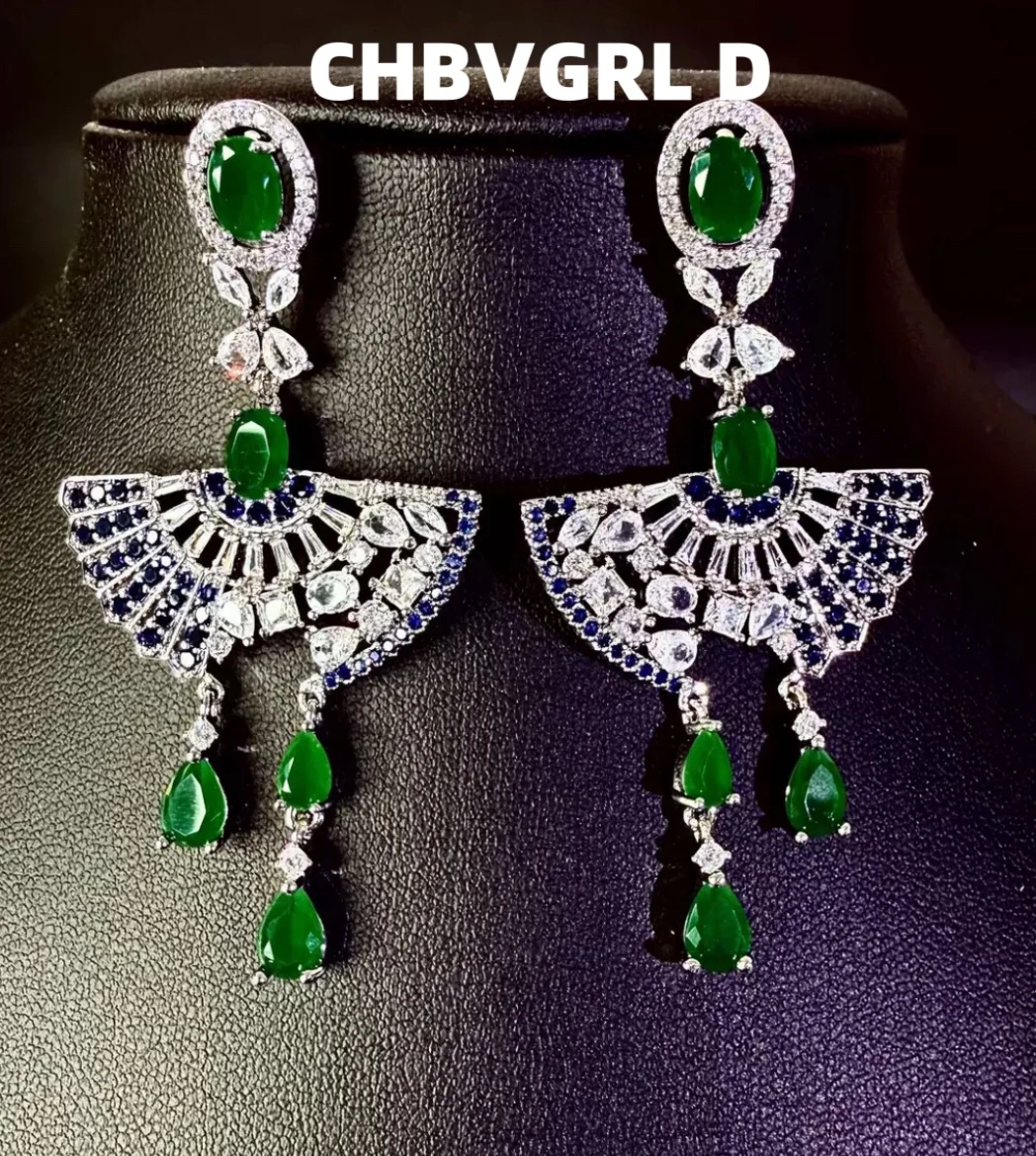 

[Индивидуальность] Элегантные серьги Роскошные романтические серьги с розовым сапфиром, инкрустированные дизайном, серебряная игла S925, это работает хорошо с всем