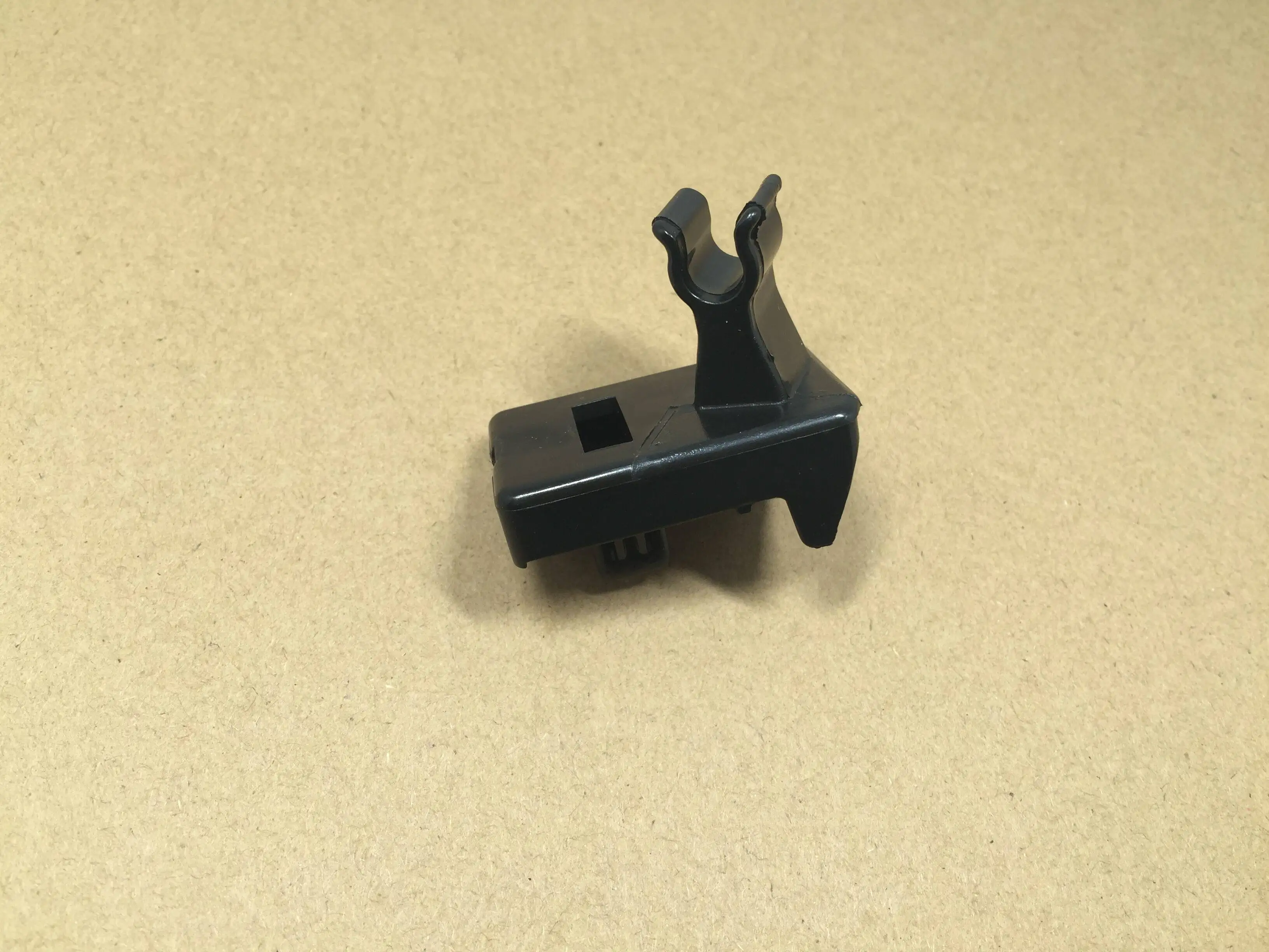 

For Toyota Vios Yaris 2014-2015-2016-2017-2018-2019-2020-2021-2022-2023 Hood Strut Bracket Hood Strut Latch