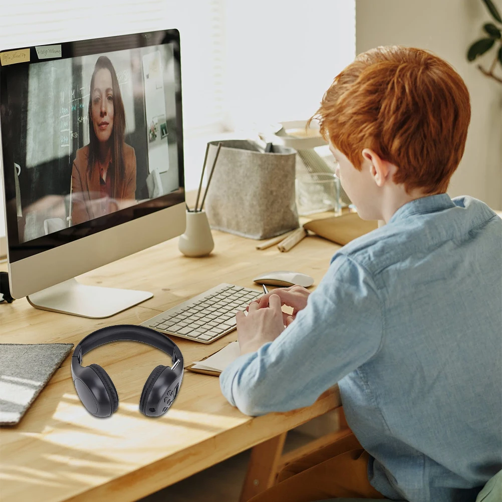 Wireless Headset FM Radio Headphones Digital Display Foldable Soft Earmuffs Adjustable Headbeam Metal Antenna Channel Memory