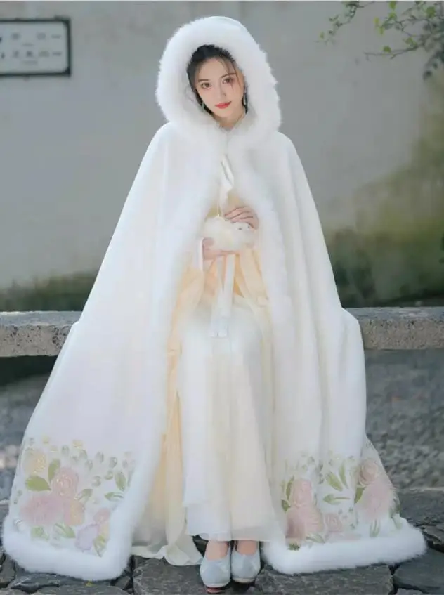 

Women Fairy Hanfu Cloak Warm Tang Mantle Winter Plus Velvet Embroidery Party Dress With Cloak Chinese New Year's Clothing