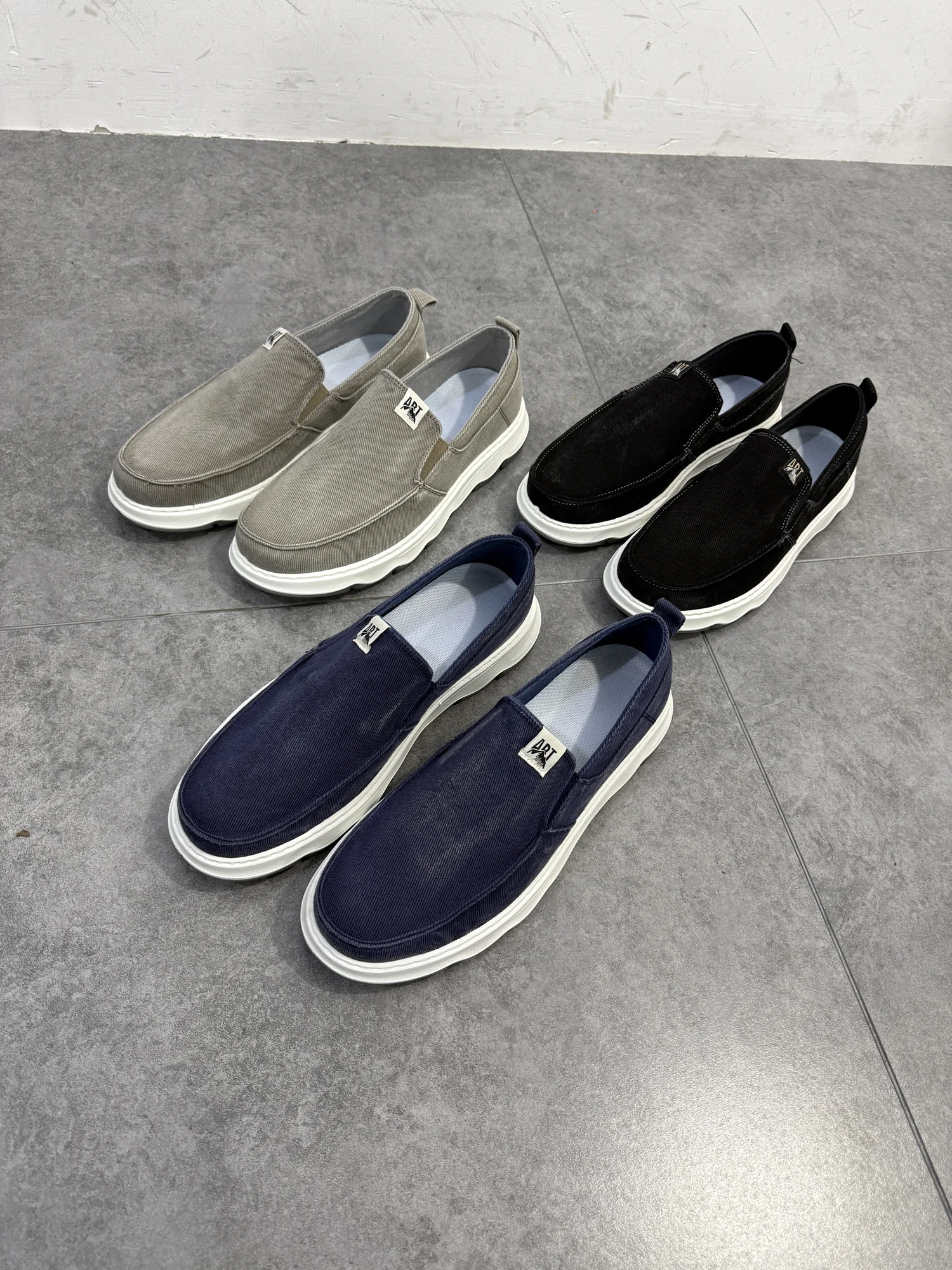 

Men's Spring Summer Comfortable Breathable Slip-On Casual Shoes Fashionable All-Match Lightweight Airy Footless Leisure Footwear