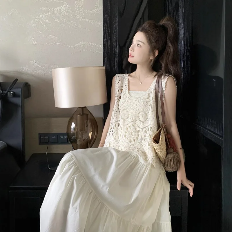 Sommerliches, ausgehöhltes Trägerkleid-Set: Stylisches zweiteiliges Set im modischen Stil mit ausgehöhltem Design und hoher Taille für Damen