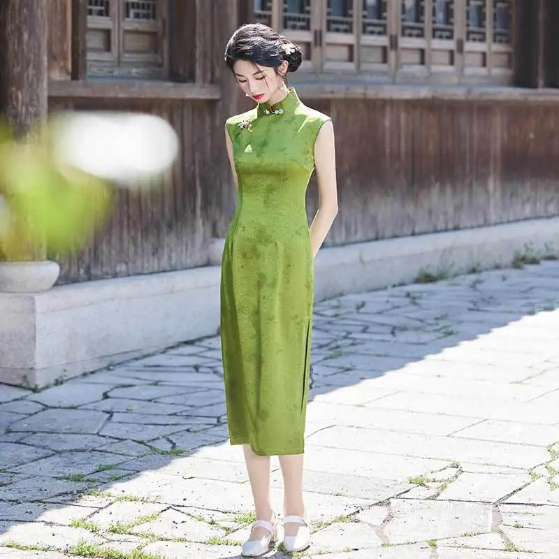 Зеленый Cheongsam 2025, новый стиль, новый китайский стиль, ретро, молодежное улучшенное платье без рукавов, женское летнее платье Qipao