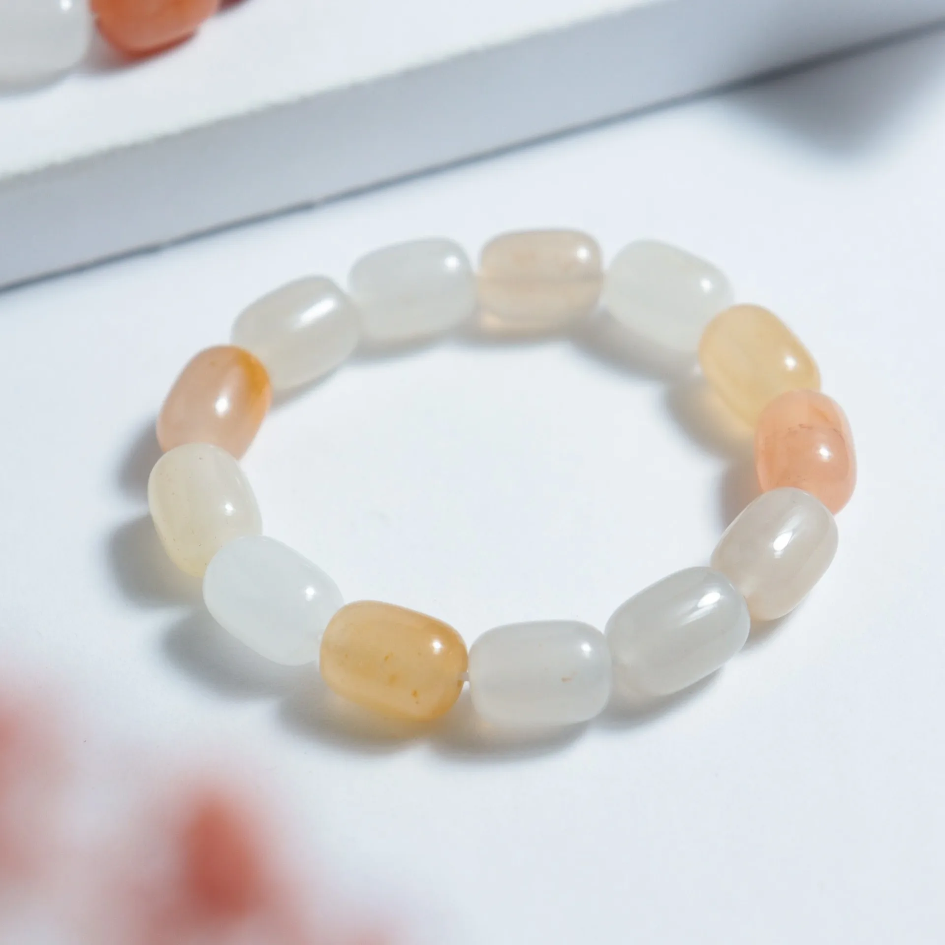 

Xinjiang natural gold silk jade Duobao colorful jade bracelet is versatile for men and women