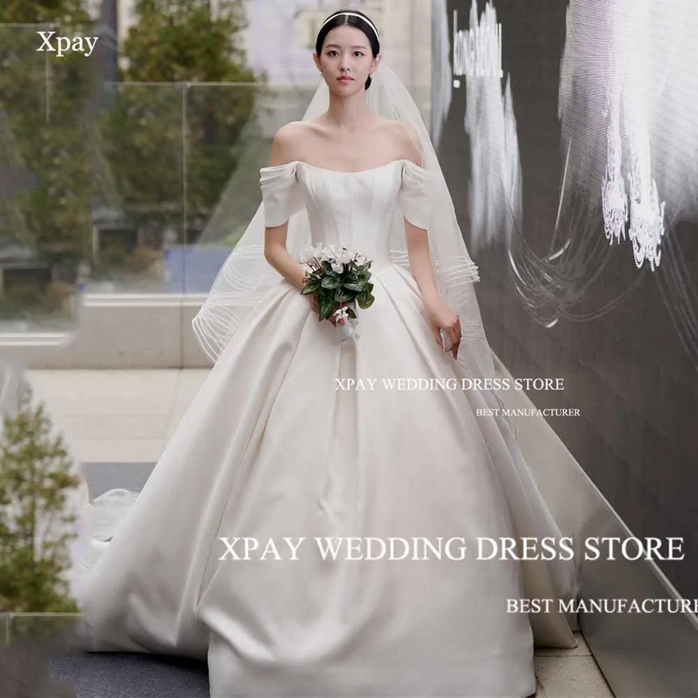 Xpay Vintage von der Schulter Korea eine Linie Hochzeits kleid Kurzarm Satin Ballkleid Fotos schießen offene Rücken Falten Brautkleid