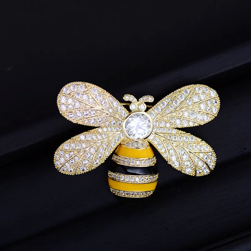 Fashion Cute Little Bee Cubic Zirconia Brooch Elegant Creative Enamel Pin Dress Shirt Simple Personality Accessories Jewelry