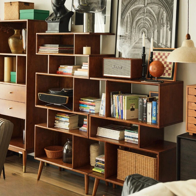 

Solid wood bookshelf showcases minimalist items in Duobao Pavilion