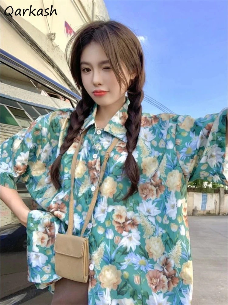 

Vintage Painting Shirts Women Summer Students Sweet Loose Literary Designed Boyfriend Couple Chic Short-sleeve Ins Beach Style