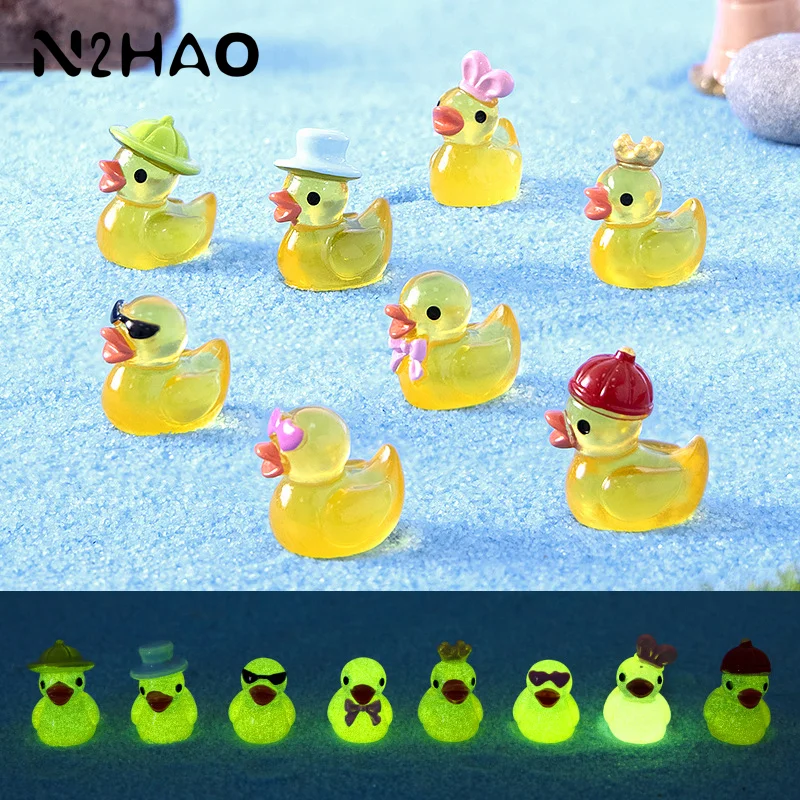 8pcs Luminous Resin Mini Yellow Duckling Miniatures Doll House Glow-in-the-Dark Ducks Figurines For DIY Aquarium Garden Decor