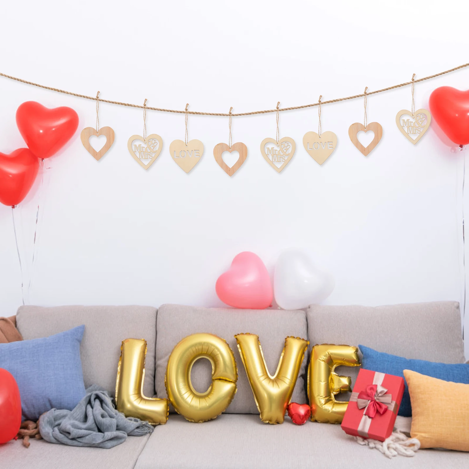 

30pcs Heart-Shaped Wooden Pendants Valentine Party Decor Hanging Crafts Wall Door Romantic Decoration Lightweight