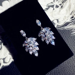 Huitan New Fashion Brilliant Cubic Zirconia Women Earrings Leaf Shaped Fresh Girls Ear Earrings Aesthetic Luxury Wedding Jewelry