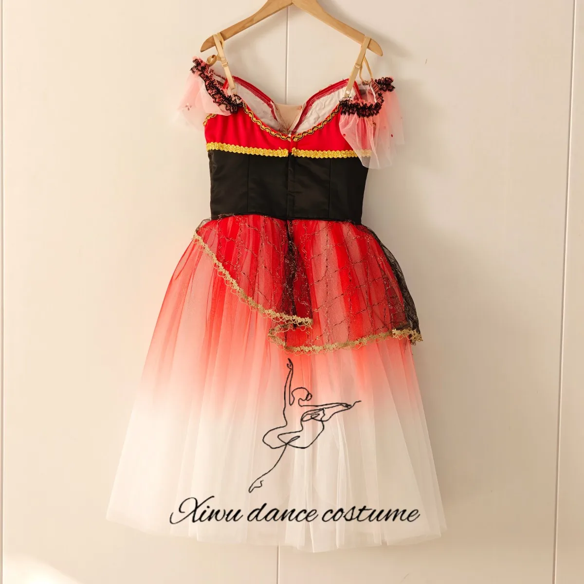   Vestido de actuación de ballet con bloques de color rojo, negro y dorado