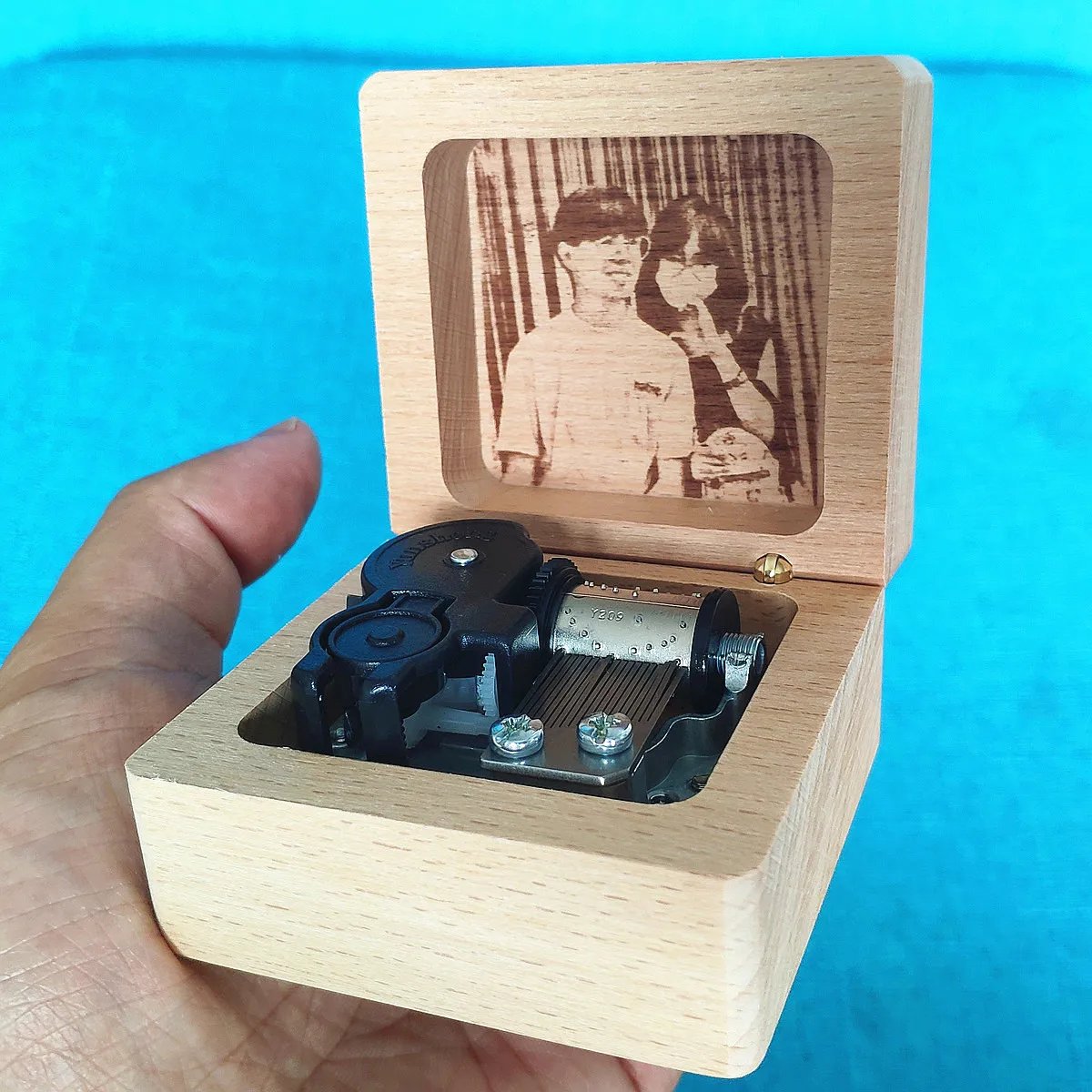 Customized Music Box with Photo, La Vie en Rose, Wood Wind Up, Birthday Gifts, Wedding Anniversary