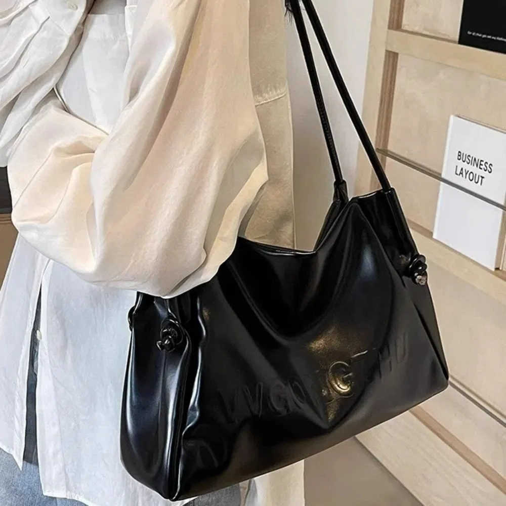 

Solid Color PU Shoulder Bag Large Capacity Magnetic Buckle Letter Embossing Bag Portable Korean Style Texture Underarm Bag