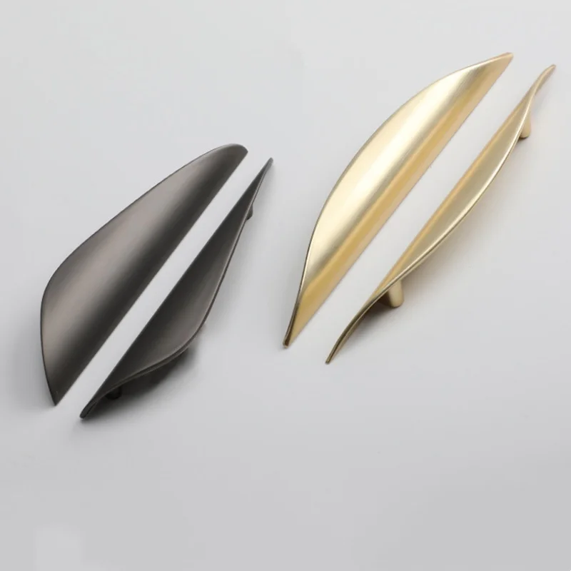 Simple Curved Furniture Handles Golden Zinc Alloy Cabinets Drawer Handles Wardrobe Door Pulls Home Decoration Hardware