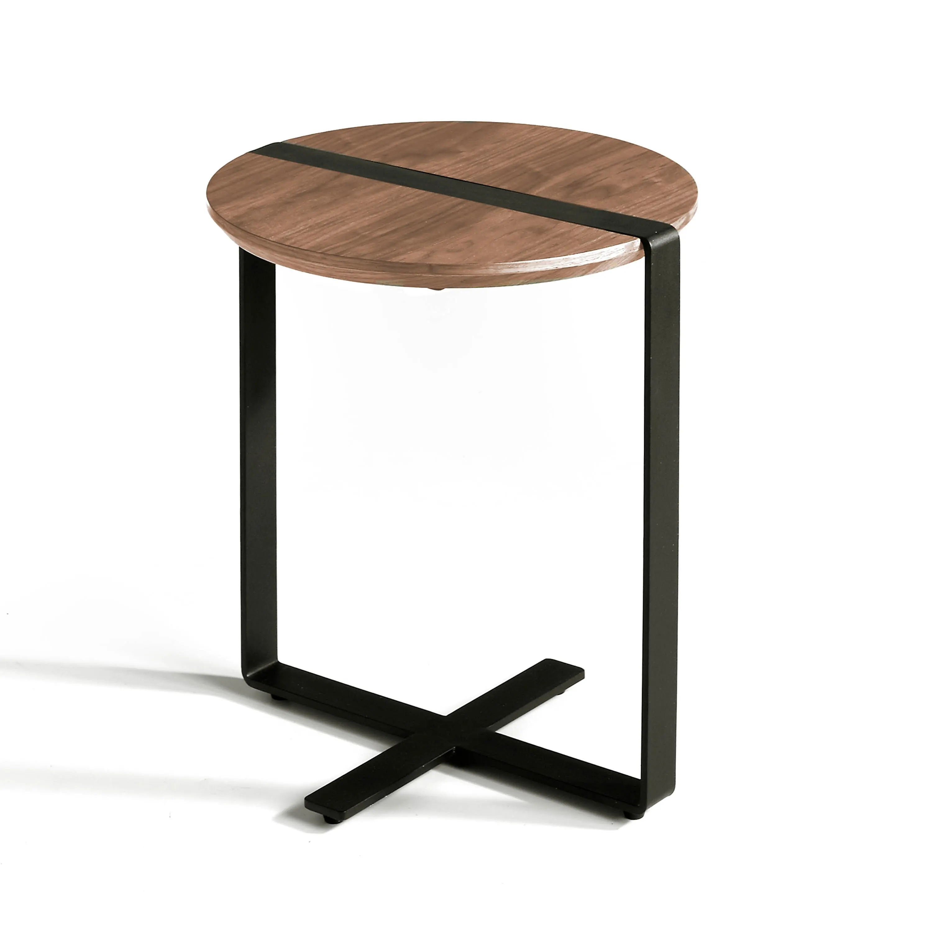 Corner Table 2054 Angel Cerdá-corner table with walnut-plated lid with structure and steel legs painted in black epoxy color.