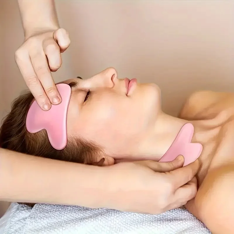 ชุดนวดหน้าหยกธรรมชาติ 2 ชิ้น พร้อมแผ่นขูดหน้ารูปหัวใจ ชุดอุปกรณ์ดูแลผิวหน้า เครื่องมือเสริมความงามสำหรับร้านเสริมสวย