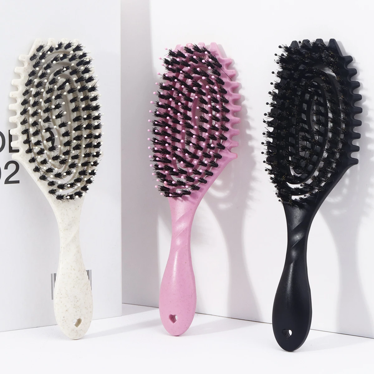 

1 piece of bristle hollow arc-shaped comb-suitable for both dry and wet use,anti-static styling brush,Special for real hair wigs