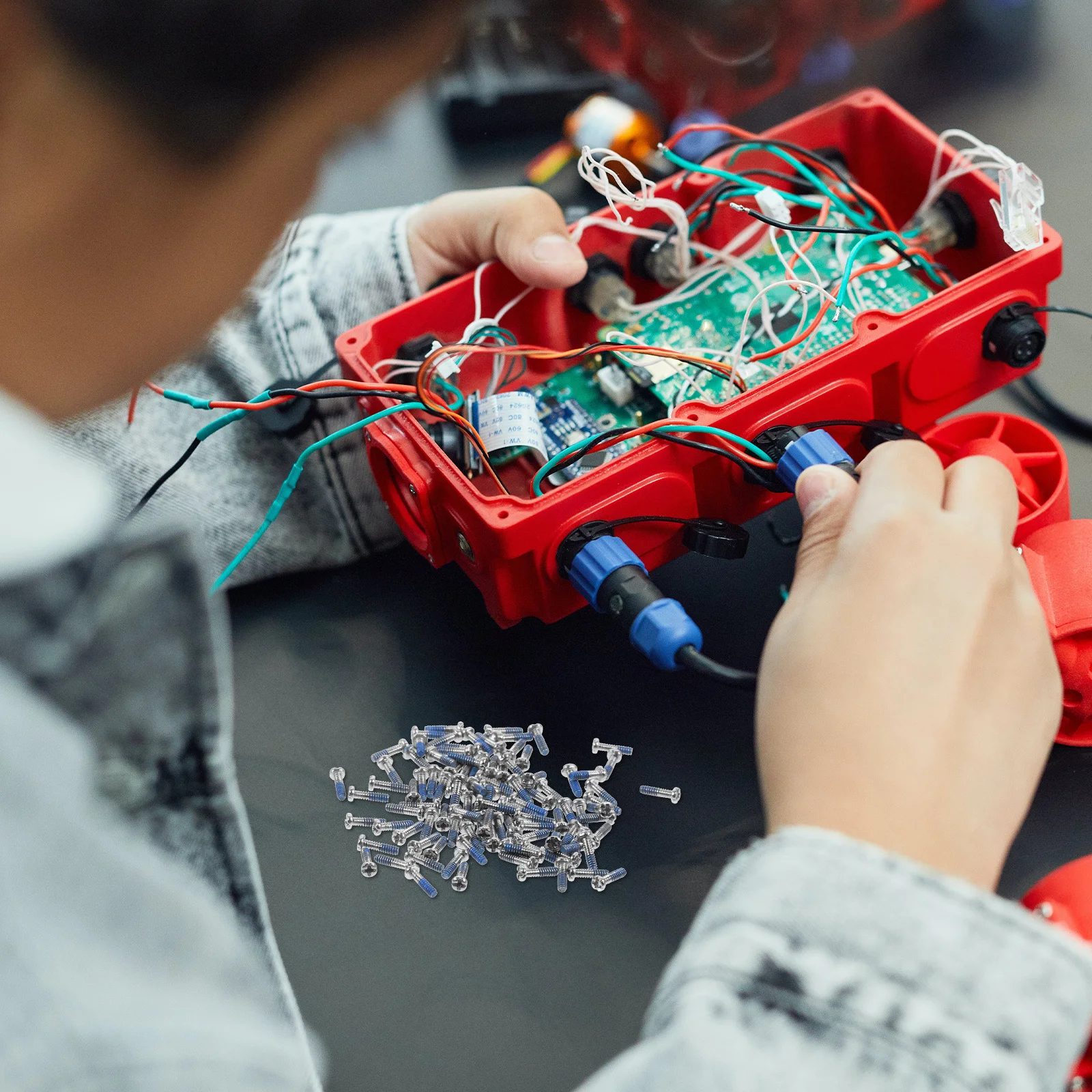 

100Pcs Precision Glasses Repair Kit Strong Metal Screws Small Eyeglass Replacement Fasteners for Sunglasses Watches and