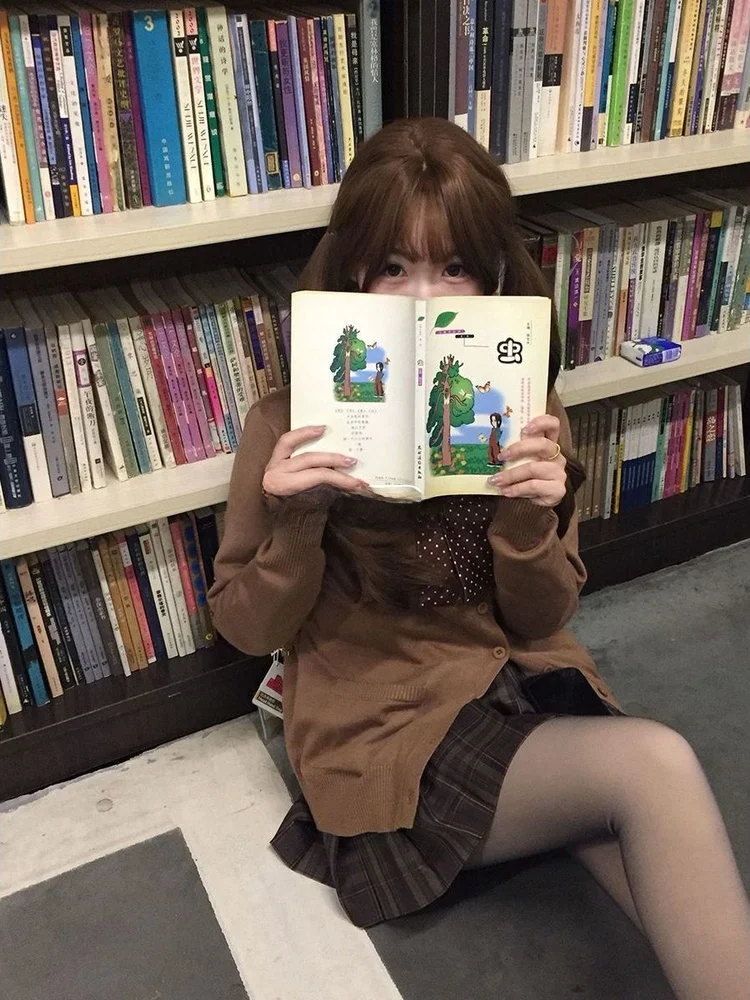 

Комплект в стиле колледж: вязаный свитер-кардиган с длинным рукавом и клетчатая юбка на пуговицах для осени и зимы, повседневная одежда