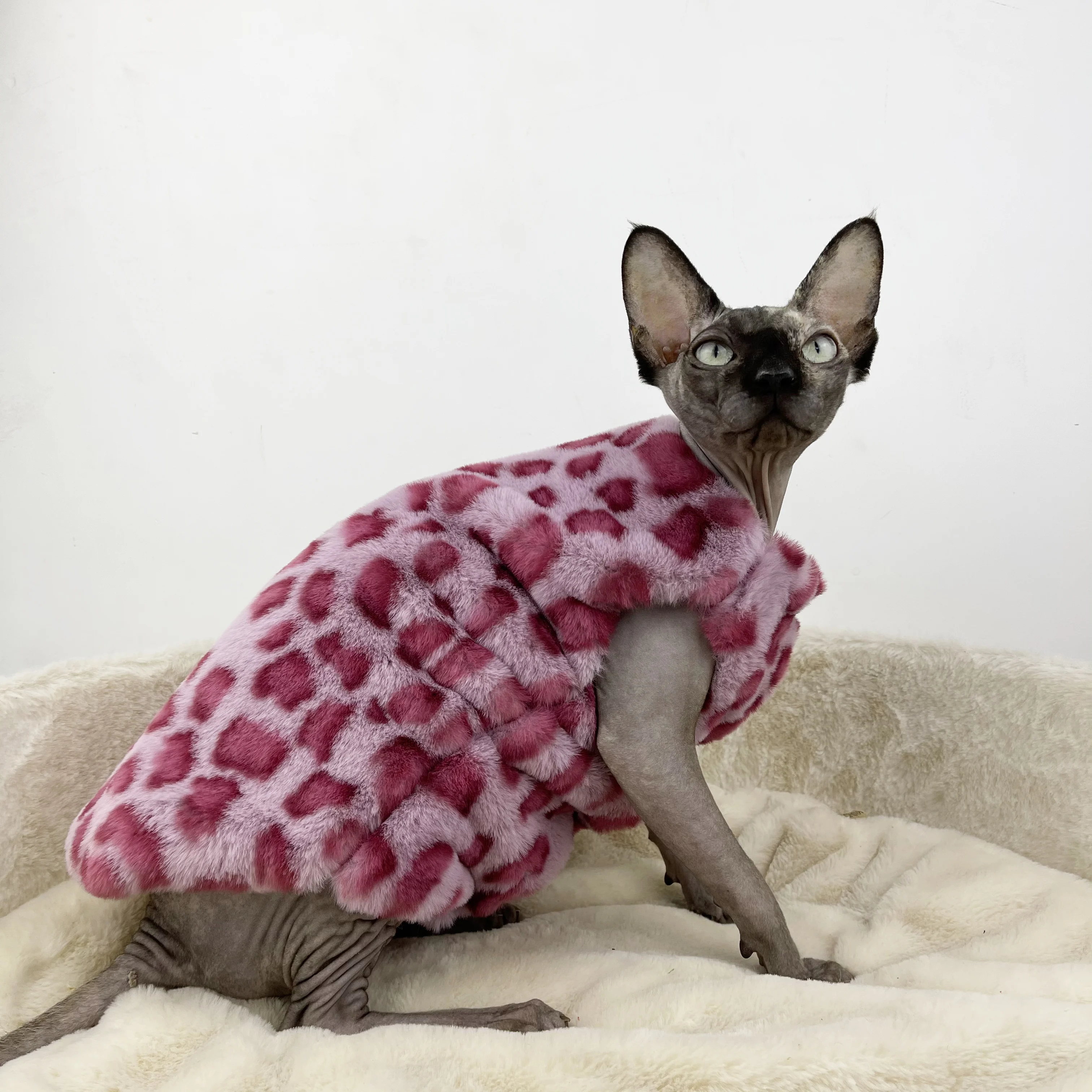 Sphynx Cat Clothing Warm Fleece Thick Coat for kittens Soft Winter Pink White Brown Leopard Sweater Vest For Devon Rex in Winter