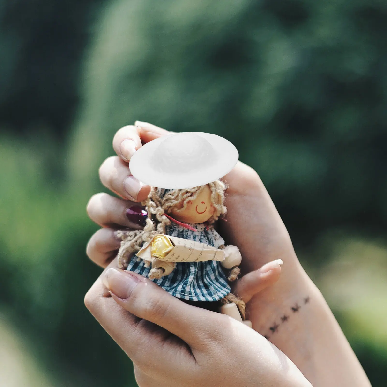 

24 шт. миниатюрных имитационных соломенных шляпок из высококачественного пластика, аксессуары для DIY, для суккулентов, домашнего декора, поделок, украшений, легкие