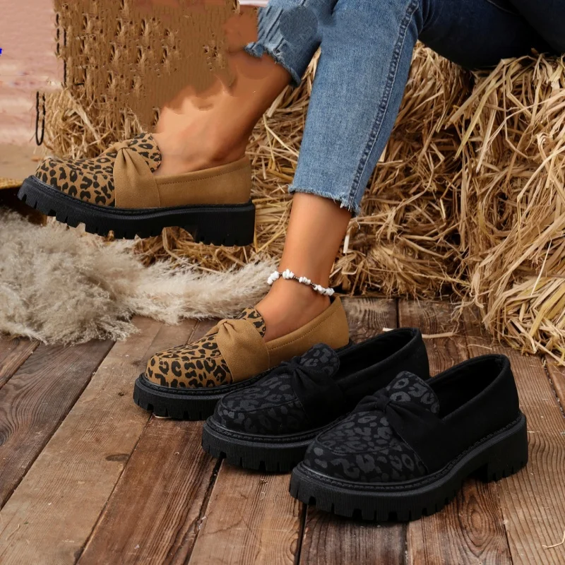 

Весенне-осенние удобные повседневные кроссовки с круглым носком и леопардовым принтом, новые модные пикантные прогулочные туфли большого размера на толстой подошве для женщин